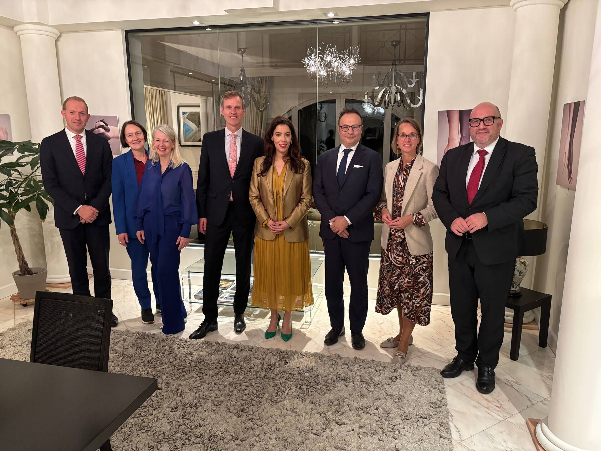 De Nederlandse delegatie met de ambassadeur van Nederland bij de Verenigde Naties in Geneve