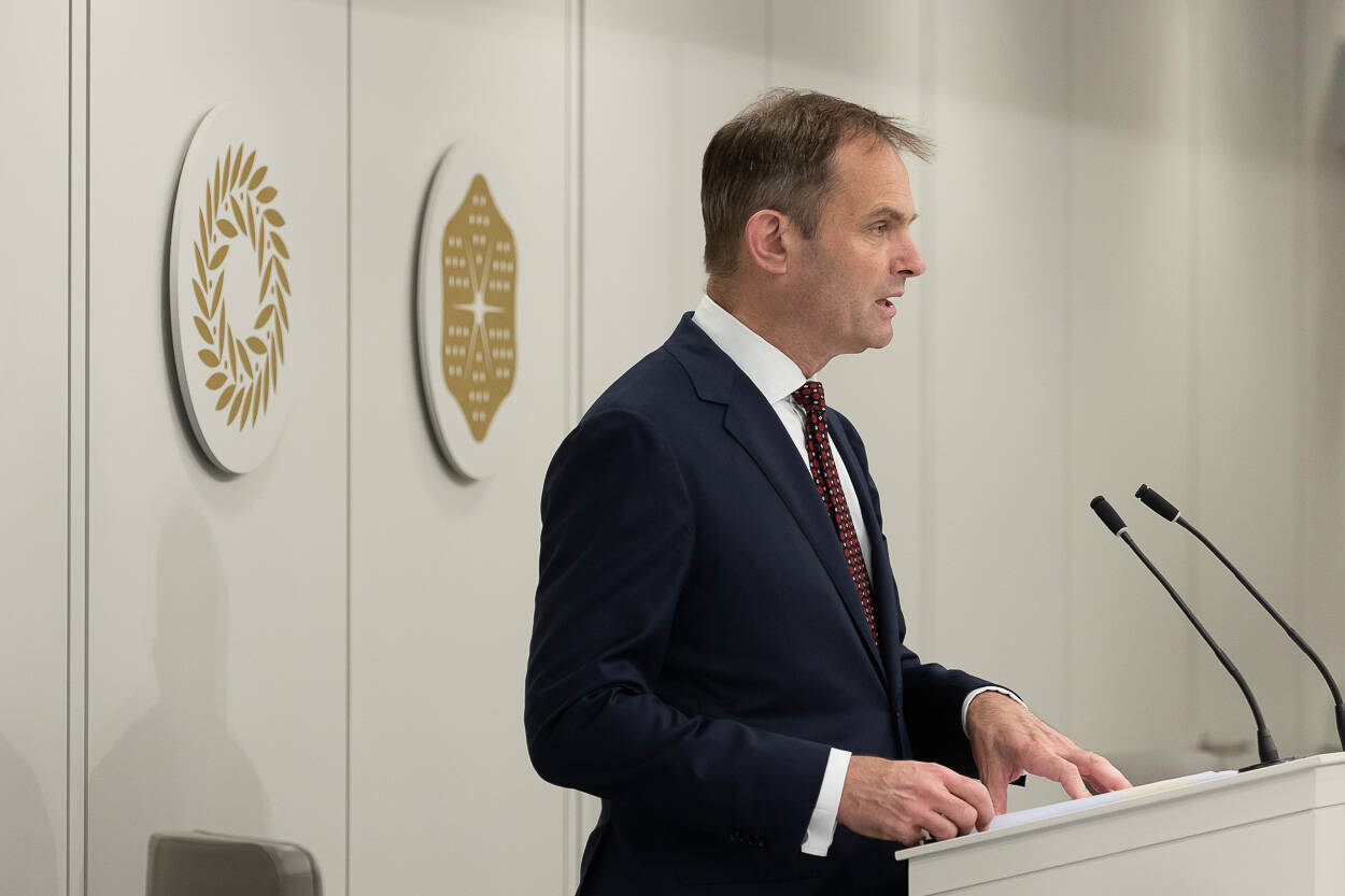 Demissionair staatssecretaris Struycken tijdens het debat op 8 juli 2025