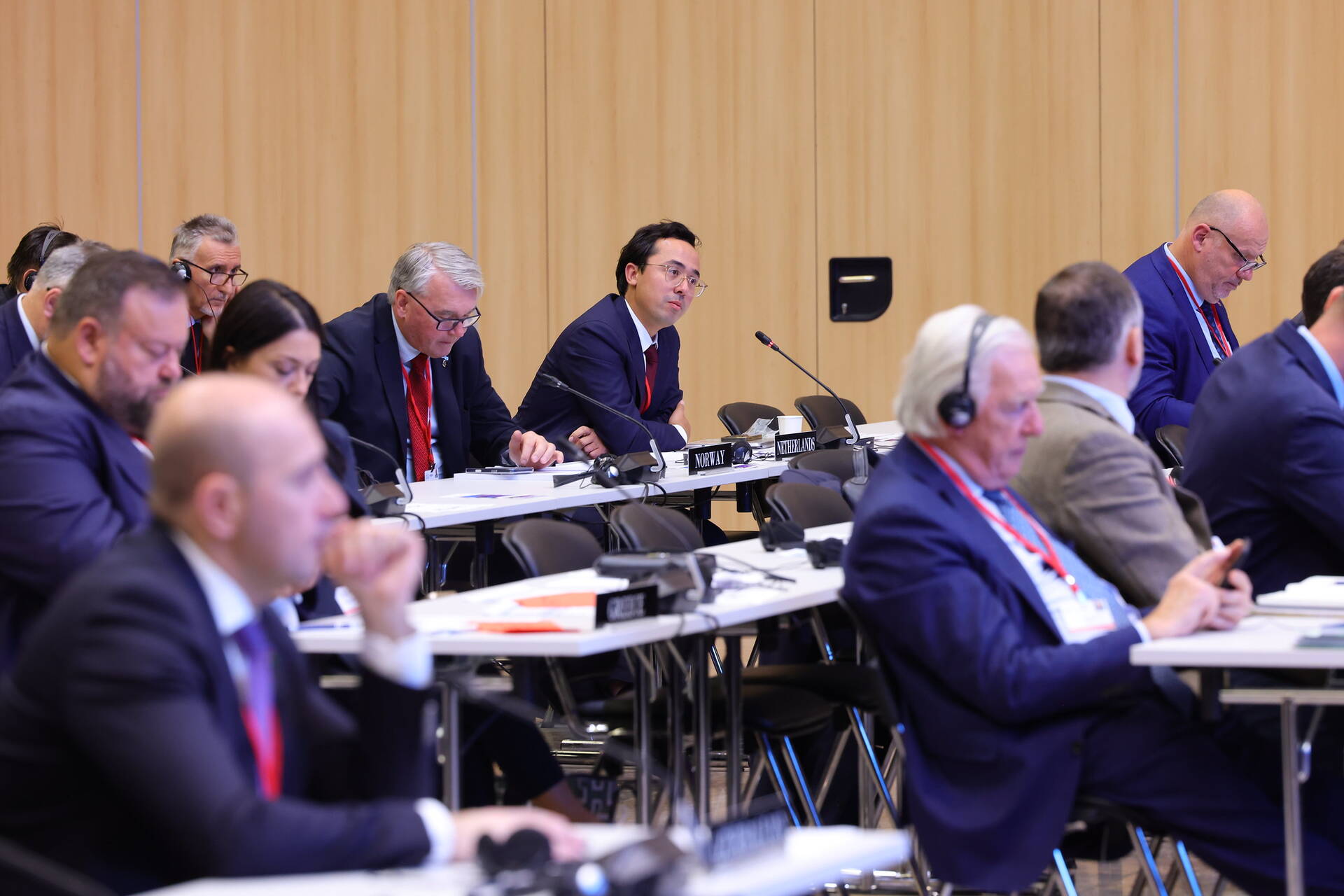 Senator Martens aan het woord