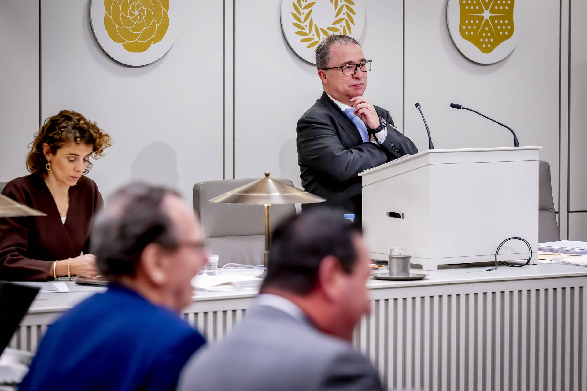 Demissionair staatssecretaris Heijnen tijdens het debat op 16 december 2025